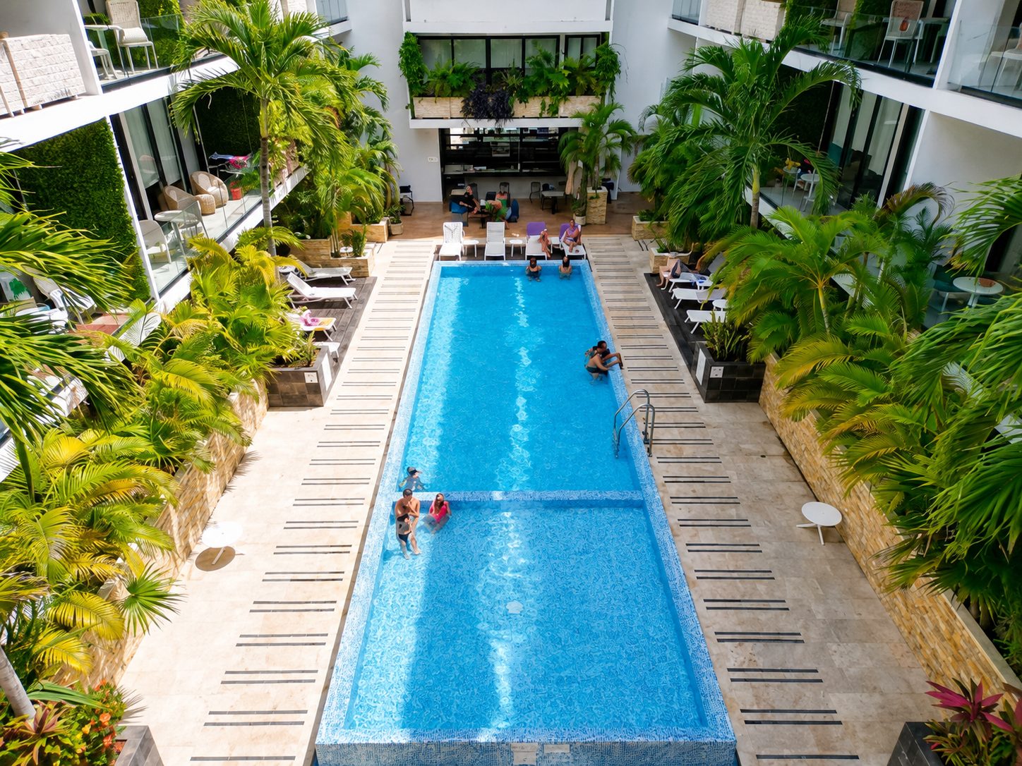 Piscina planta baja
